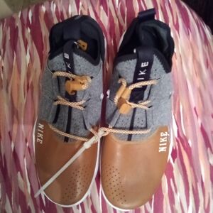 Nike Men's Free Run CMTR 2018 Varsity Muted Bronze Sneakers